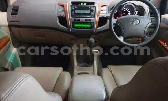Buy Used Toyota Fortuner White Car in Peka in Leribe Buy Used Toyota Fortuner White Car in Peka in Leribe