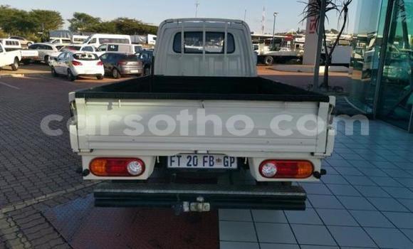 Acheter Occasion Voiture Hyundai H1 Blanc à Maputsoe, Leribe Acheter Occasion Voiture Hyundai H1 Blanc à Maputsoe, Leribe