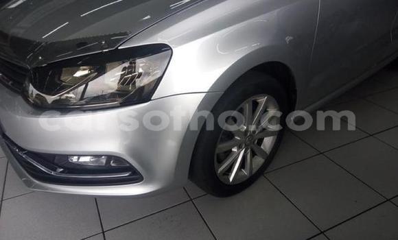 Acheter Occasion Voiture Volkswagen Polo Gris à Import - Dubai, Maseru Acheter Occasion Voiture Volkswagen Polo Gris à Import - Dubai, Maseru