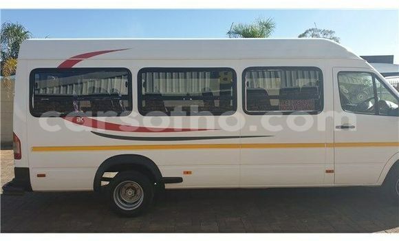 اشتري مستعمل Mercedes-Benz S–Class White سيارة في Maseru في Maseru اشتري مستعمل Mercedes-Benz S–Class White سيارة في Maseru في Maseru