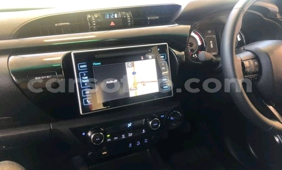 Buy Used Toyota Hilux Beige Car in Maseru in Maseru Buy Used Toyota Hilux Beige Car in Maseru in Maseru