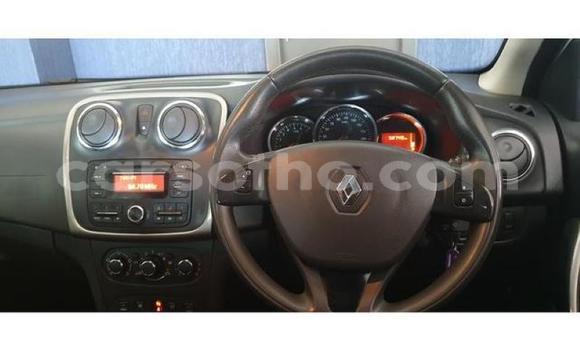 Sayi Na hannu Renault Sandero White Mota in Maseru a Maseru Sayi Na hannu Renault Sandero White Mota in Maseru a Maseru