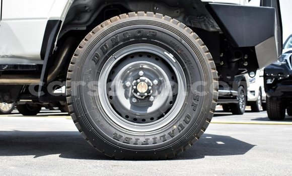Acheter Neuf Voiture Toyota Land Cruiser Blanc à Butha Buthe, Butha-Buthe Acheter Neuf Voiture Toyota Land Cruiser Blanc à Butha Buthe, Butha-Buthe