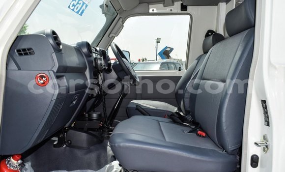Acheter Neuf Voiture Toyota Land Cruiser Blanc à Butha Buthe, Butha-Buthe Acheter Neuf Voiture Toyota Land Cruiser Blanc à Butha Buthe, Butha-Buthe