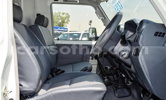 Acheter Neuf Voiture Toyota Land Cruiser Blanc à Butha Buthe, Butha-Buthe Acheter Neuf Voiture Toyota Land Cruiser Blanc à Butha Buthe, Butha-Buthe