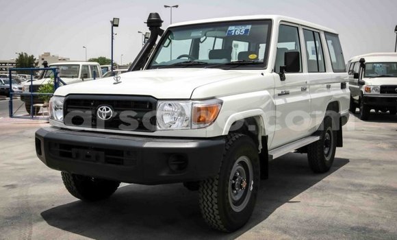 Acheter Neuf Voiture Toyota Land Cruiser Blanc à Butha Buthe, Butha-Buthe Acheter Neuf Voiture Toyota Land Cruiser Blanc à Butha Buthe, Butha-Buthe
