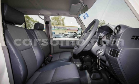 Acheter Neuf Voiture Toyota Land Cruiser Blanc à Butha Buthe, Butha-Buthe Acheter Neuf Voiture Toyota Land Cruiser Blanc à Butha Buthe, Butha-Buthe