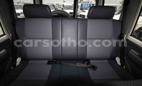 Acheter Neuf Voiture Toyota Land Cruiser Blanc à Butha Buthe, Butha-Buthe Acheter Neuf Voiture Toyota Land Cruiser Blanc à Butha Buthe, Butha-Buthe