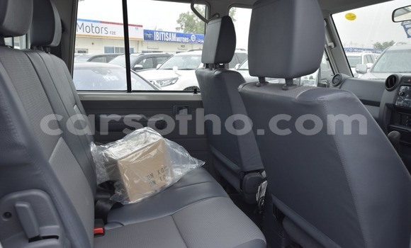 Acheter Neuf Voiture Toyota Land Cruiser Blanc à Butha Buthe, Butha-Buthe Acheter Neuf Voiture Toyota Land Cruiser Blanc à Butha Buthe, Butha-Buthe