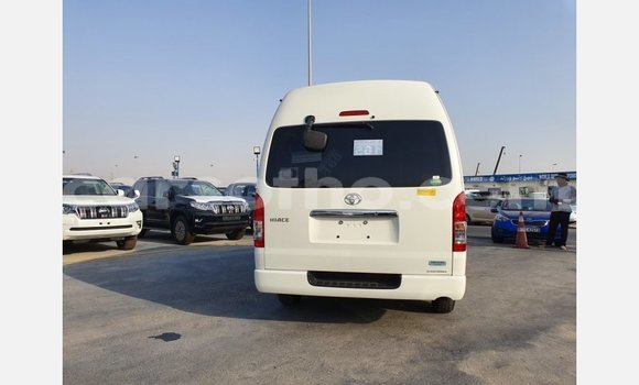 Acheter Neuf Voiture Toyota Hiace Blanc à Butha Buthe, Butha-Buthe Acheter Neuf Voiture Toyota Hiace Blanc à Butha Buthe, Butha-Buthe