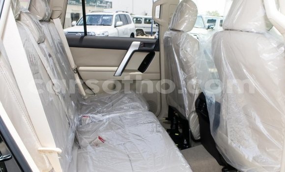 Acheter Neuf Voiture Toyota Prado Noir à Butha Buthe, Butha-Buthe Acheter Neuf Voiture Toyota Prado Noir à Butha Buthe, Butha-Buthe