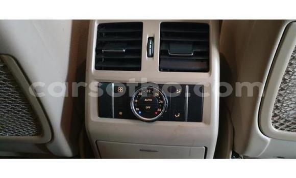 Sayi Na hannu Mercedes-Benz M-klasse AMG White Mota in Maseru a Maseru Sayi Na hannu Mercedes-Benz M-klasse AMG White Mota in Maseru a Maseru