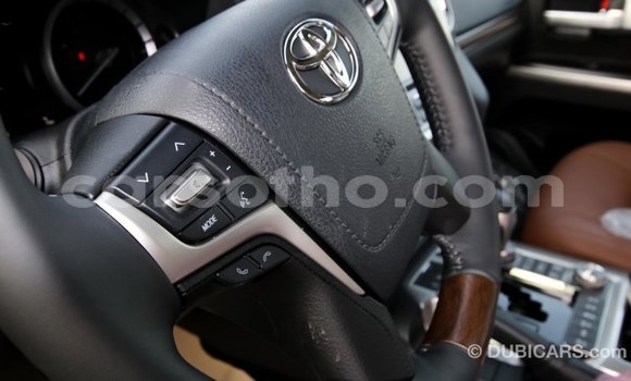 Acheter Import Voiture Toyota Land Cruiser Noir à Import - Dubai, Maseru Acheter Import Voiture Toyota Land Cruiser Noir à Import - Dubai, Maseru