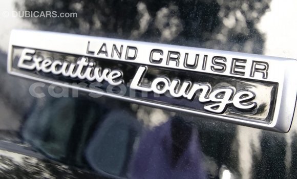 Acheter Import Voiture Toyota Land Cruiser Noir à Import - Dubai, Maseru Acheter Import Voiture Toyota Land Cruiser Noir à Import - Dubai, Maseru