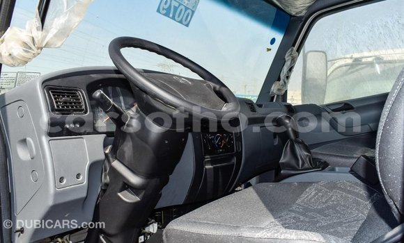 Acheter Import Voiture Mercedes-Benz 190 Blanc à Import - Dubai, Maseru Acheter Import Voiture Mercedes-Benz 190 Blanc à Import - Dubai, Maseru