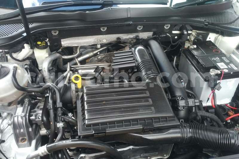 Big with watermark vw golf hatch golf vii 1 4 tsi comfortline dsg 2016 id 61900449 type main