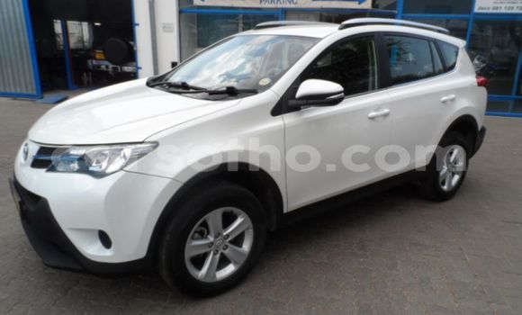 Buy Used Toyota RAV4 White Car in Peka in Leribe Buy Used Toyota RAV4 White Car in Peka in Leribe