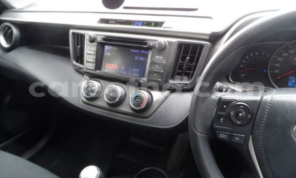 Buy Used Toyota RAV4 White Car in Peka in Leribe Buy Used Toyota RAV4 White Car in Peka in Leribe