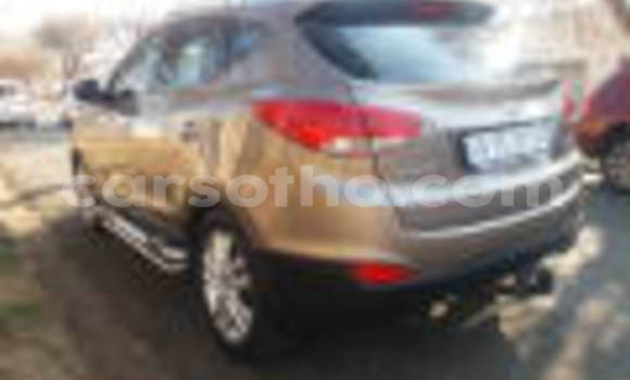 Sayi Na hannu Hyundai ix35 White Mota in Mokhotlong a Berea