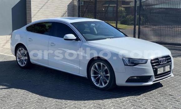 Acheter Occasion Voiture Audi A5 Blanc à Maputsoe, Leribe Acheter Occasion Voiture Audi A5 Blanc à Maputsoe, Leribe