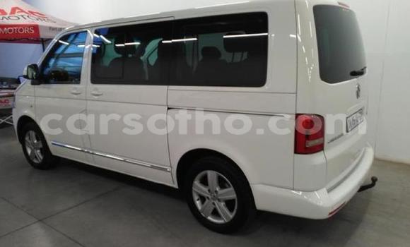 Buy Used Volkswagen Caravelle White Car in Mafeteng in Mafeteng Buy Used Volkswagen Caravelle White Car in Mafeteng in Mafeteng