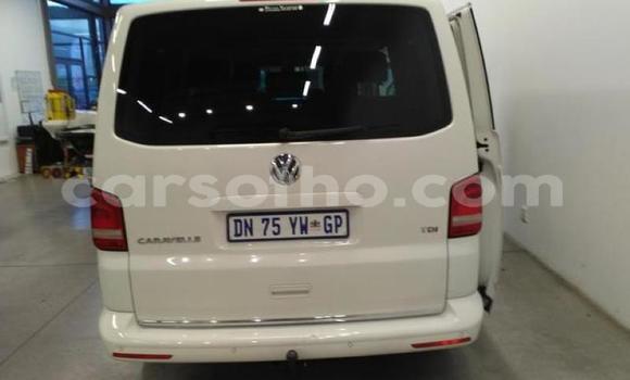 Buy Used Volkswagen Caravelle White Car in Mafeteng in Mafeteng Buy Used Volkswagen Caravelle White Car in Mafeteng in Mafeteng