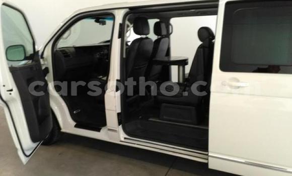 Buy Used Volkswagen Caravelle White Car in Mafeteng in Mafeteng Buy Used Volkswagen Caravelle White Car in Mafeteng in Mafeteng