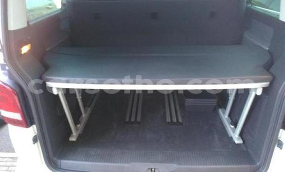 Buy Used Volkswagen Caravelle White Car in Mafeteng in Mafeteng Buy Used Volkswagen Caravelle White Car in Mafeteng in Mafeteng