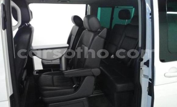 Buy Used Volkswagen Caravelle White Car in Mafeteng in Mafeteng Buy Used Volkswagen Caravelle White Car in Mafeteng in Mafeteng