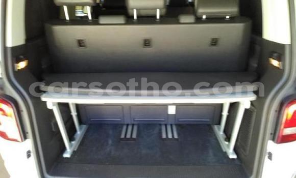 Buy Used Volkswagen Caravelle White Car in Mafeteng in Mafeteng Buy Used Volkswagen Caravelle White Car in Mafeteng in Mafeteng