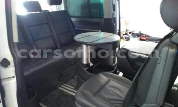 Buy Used Volkswagen Caravelle White Car in Mafeteng in Mafeteng Buy Used Volkswagen Caravelle White Car in Mafeteng in Mafeteng