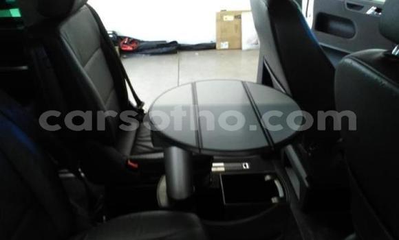 Buy Used Volkswagen Caravelle White Car in Mafeteng in Mafeteng Buy Used Volkswagen Caravelle White Car in Mafeteng in Mafeteng