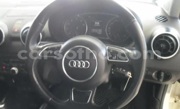 Sayi Na hannu Audi A1 White Mota in Maseru a Maseru Sayi Na hannu Audi A1 White Mota in Maseru a Maseru