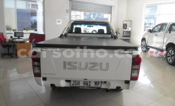 Buy Used Isuzu KB White Car in Maseru in Maseru Buy Used Isuzu KB White Car in Maseru in Maseru