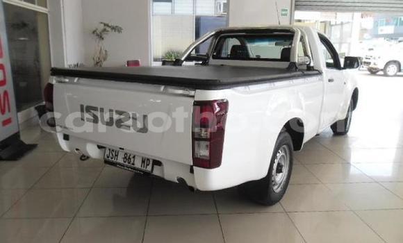 Buy Used Isuzu KB White Car in Maseru in Maseru Buy Used Isuzu KB White Car in Maseru in Maseru