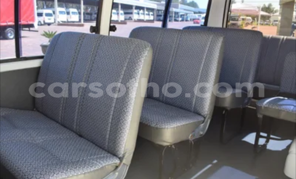 Acheter Occasion Voiture Toyota Hiace Blanc à Butha Buthe, Butha-Buthe Acheter Occasion Voiture Toyota Hiace Blanc à Butha Buthe, Butha-Buthe