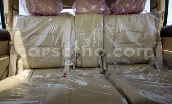 Acheter Neuf Voiture Toyota Land Cruiser Blanc à Butha–Buthe, Thaba-Tseka Acheter Neuf Voiture Toyota Land Cruiser Blanc à Butha–Buthe, Thaba-Tseka