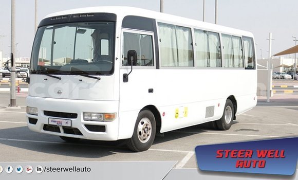 Acheter Import Utilitaire Nissan Evalia Blanc à Import - Dubai, Maseru Acheter Import Utilitaire Nissan Evalia Blanc à Import - Dubai, Maseru