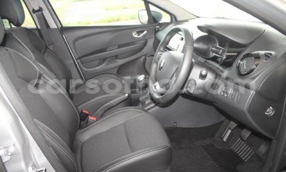 Sayi Na hannu Renault Clio Silver Mota in Maputsoa a Leribe Sayi Na hannu Renault Clio Silver Mota in Maputsoa a Leribe