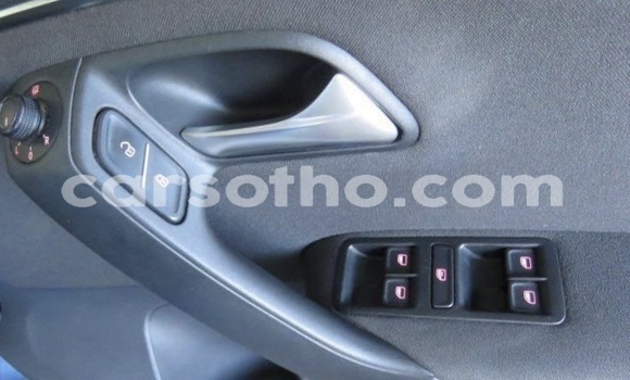 Sayi Na hannu Volkswagen Polo Blue Mota in Thaba–Tseka a Mafeteng Sayi Na hannu Volkswagen Polo Blue Mota in Thaba–Tseka a Mafeteng