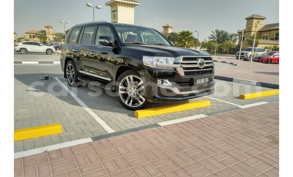 Sayi Imported Toyota Land Cruiser Black Mota in Import - Dubai a Maseru Sayi Imported Toyota Land Cruiser Black Mota in Import - Dubai a Maseru