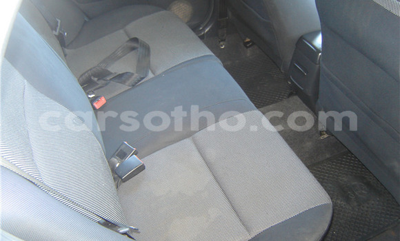 Sayi Na hannu Toyota Runx White Mota in Maseru a Maseru Sayi Na hannu Toyota Runx White Mota in Maseru a Maseru