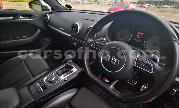 Acheter Occasion Voiture Audi RS3 Rouge à Maseru, Maseru Acheter Occasion Voiture Audi RS3 Rouge à Maseru, Maseru