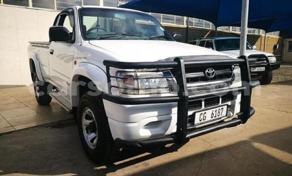 اشتري مستعمل Toyota Hilux White سيارة في Maseru في Maseru اشتري مستعمل Toyota Hilux White سيارة في Maseru في Maseru