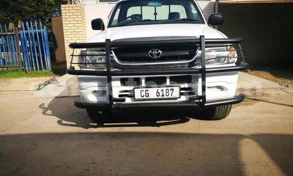 اشتري مستعمل Toyota Hilux White سيارة في Maseru في Maseru اشتري مستعمل Toyota Hilux White سيارة في Maseru في Maseru