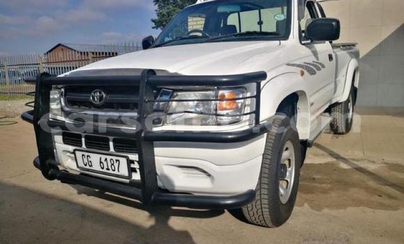 اشتري مستعمل Toyota Hilux White سيارة في Maseru في Maseru اشتري مستعمل Toyota Hilux White سيارة في Maseru في Maseru