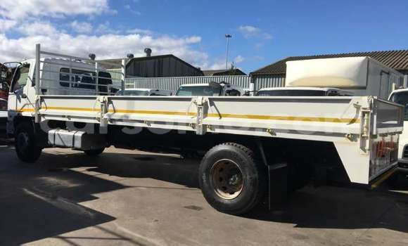 اشتري مستعمل Mitsubishi Van White شاحنة في Mohale's Hoek في Mohale's Hoek اشتري مستعمل Mitsubishi Van White شاحنة في Mohale's Hoek في Mohale's Hoek