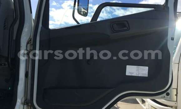 اشتري مستعمل Mitsubishi Van White شاحنة في Mohale's Hoek في Mohale's Hoek اشتري مستعمل Mitsubishi Van White شاحنة في Mohale's Hoek في Mohale's Hoek