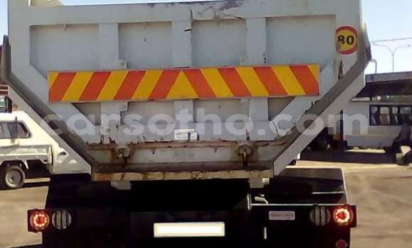 اشتري مستعمل Nissan UD White شاحنة في Mohale's Hoek في Mohale's Hoek اشتري مستعمل Nissan UD White شاحنة في Mohale's Hoek في Mohale's Hoek