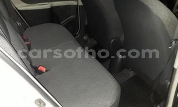 اشتري مستعمل Toyota Yaris White سيارة في Mokhotlong في Berea اشتري مستعمل Toyota Yaris White سيارة في Mokhotlong في Berea